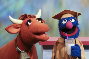 Grover+&+a+cow+learning+about+milk+-+Richard+Termine
