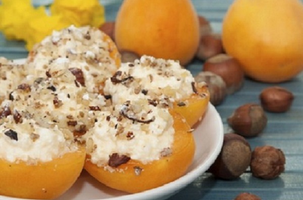 Kajsije punjene slatkim sirom